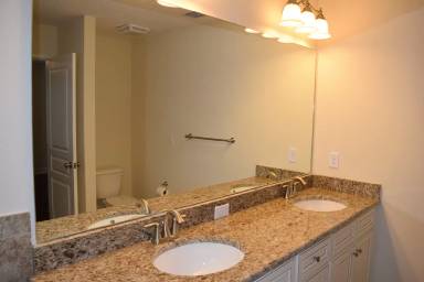 Main picture of 2614 S Brown Ave