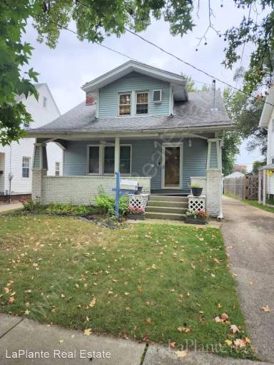 Main picture of 920 Toronto Ave