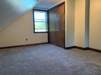 Main picture of 239 Grove St