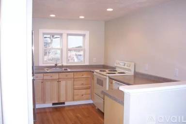Main picture of 13 Wards Ln