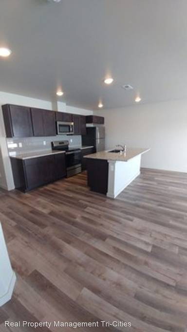 Main picture of 5702 W Kennewick Pl
