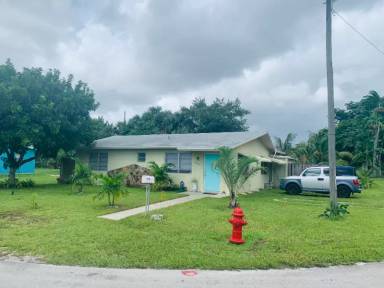 Main picture of 3401 SW 12th Pl