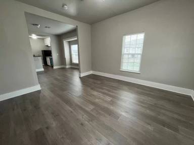 Main picture of 128 N Atlanta Ave