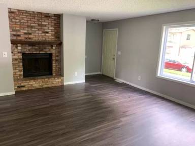 Main picture of 1233 Esther Ct