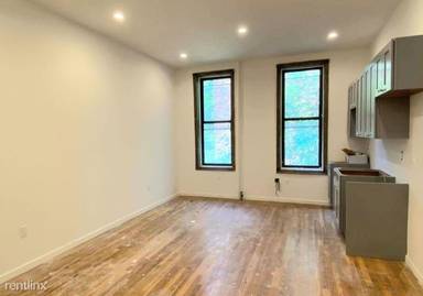 Main picture of 350 Bedford Ave