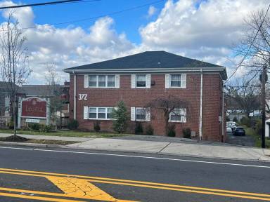 Main picture of 372 Grand Ave
