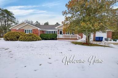 Main picture of 764 Lakehurst Rd