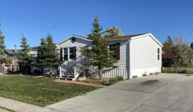 Main picture of 920 Apple Ave