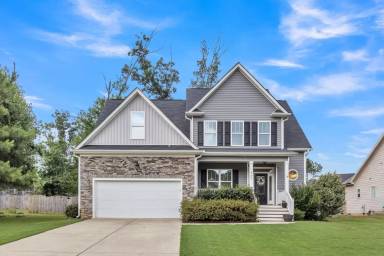 Main picture of 460 Stephens Way