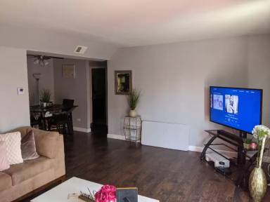 Main picture of 9606 Kedvale Ave