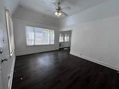 Main picture of 710 Normal Ave