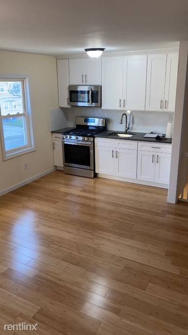 Main picture of 9031 Desarc Rd