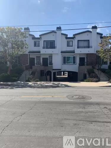 Main picture of 2223 Pacific Ave