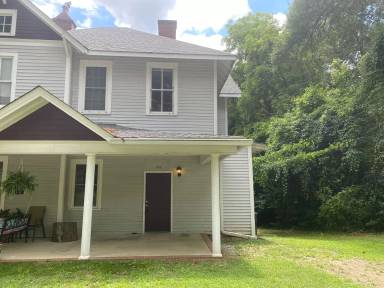 Main picture of 474 Spring St SW