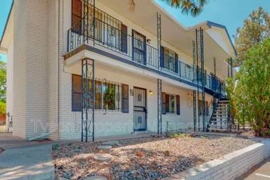 Main picture of 3900 Ortiz Ct NE