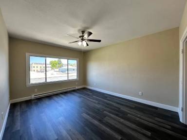Main picture of 624 Brooklyn Ave