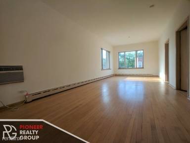 Main picture of 3653 W Fullerton Ave