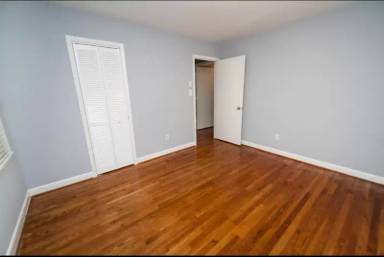 Main picture of 219 Lakewood Dr