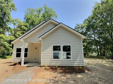 Main picture of 633 E Newnan Rd
