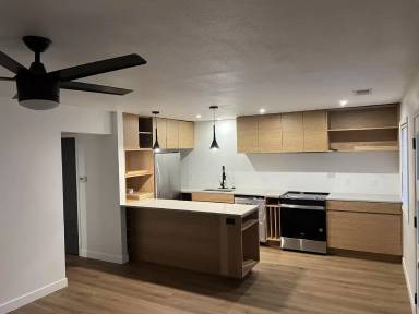 Main picture of 1215 Bertrand St