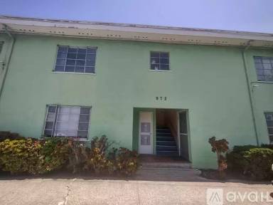 Main picture of 972 Apgar St