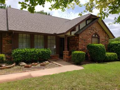 Main picture of 2204 Cowan Pl