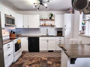 Main picture of 66 Westover Ct