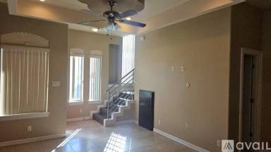 Main picture of 1502 W Fig Ave
