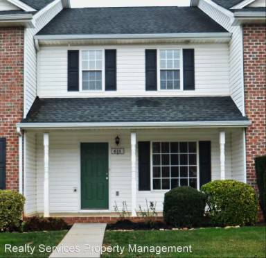 Main picture of 611 Capstone Dr