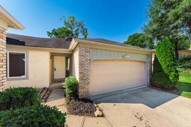 Main picture of 891 Bluffway Dr