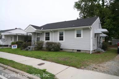 Main picture of 1206 Wayne Memorial Dr