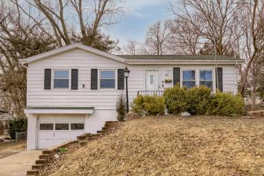Main picture of 2201 Greensboro Ave