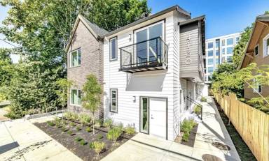 Main picture of 4130 NE Garfield Ave