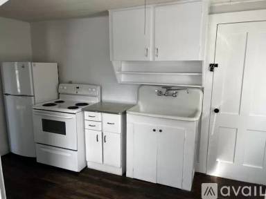 Main picture of 40 Clay St