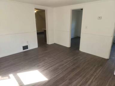 Main picture of 255 6th St
