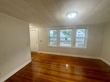 Main picture of 40 Prospect Ave