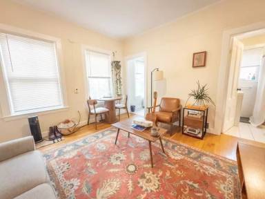 Main picture of 13 Wendell St