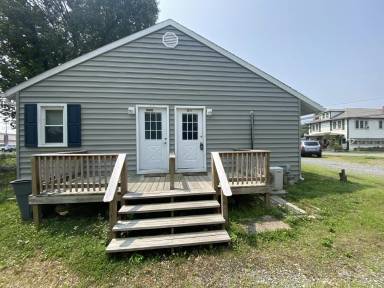 Main picture of 205 Irving Ave N