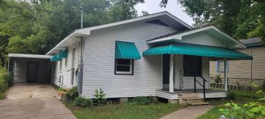 Main picture of 710 Pujo St