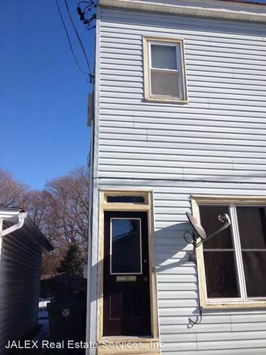 Main picture of 7 N Washington St