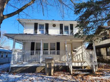 Main picture of 1242 Portage Ave