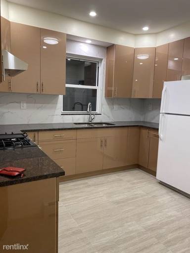 Main picture of 203 Bay 25th St
