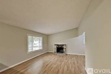 Main picture of 119 Clayton Cir
