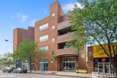 Main picture of 1800 N Milwaukee Ave