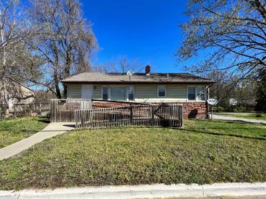 Main picture of 415 Anderson St