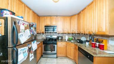 Main picture of 2425 43rd St