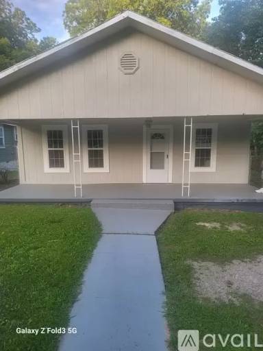Main picture of 1200 Smith St