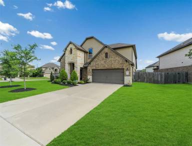 Main picture of 28710 Brownwood Lake Dr