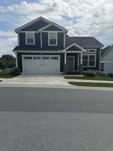 Main picture of 111 Leyland Cir