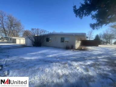 Main picture of 2810 Meek Ave